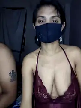 Snapshot of rani_coupleee chatting on 24, 4, 2026 rani coupleee online show from 24, 4, 2026