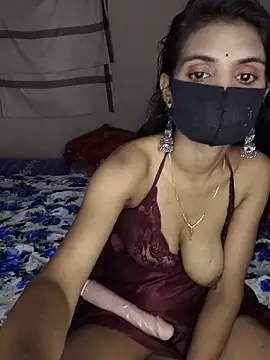 Snapshot of rani_coupleee chatting on 25, 5, 2026 rani coupleee online show from 25, 5, 2026
