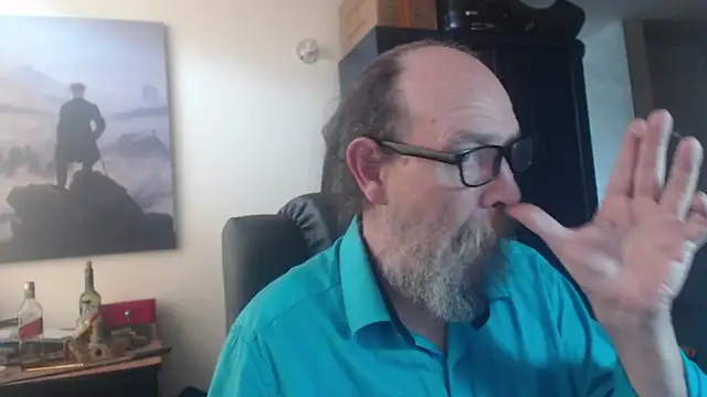 Snapshot of Uncle_Hottie chatting on 16, 6, 2026 Uncle Hottie online show from 16, 6, 2026