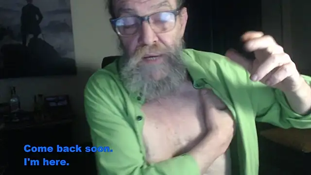 Snapshot of Uncle_Hottie chatting on 4, 7, 2026 Uncle Hottie online show from 4, 7, 2026