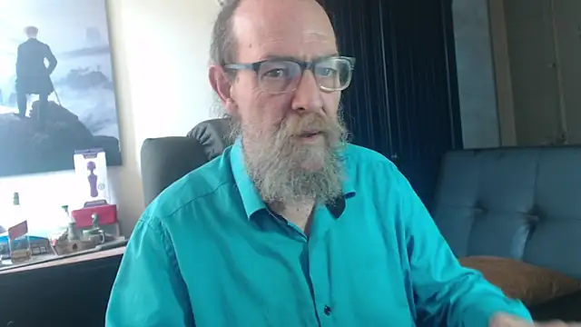 Snapshot of Uncle_Hottie chatting on 16, 7, 2026 Uncle Hottie online show from 16, 7, 2026