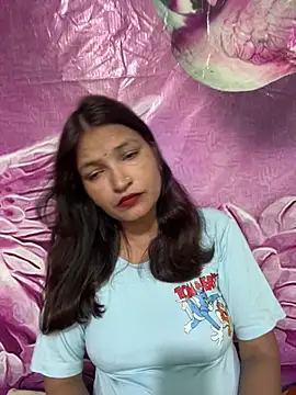 Snapshot of Priyaa_1433 chatting on 3, 8, 2026 Priyaa 1433 online show from 3, 8, 2026