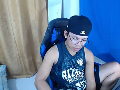holly oreo online show from 5, 7, 2026