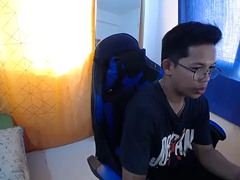holly oreo online show from 22, 7, 2026