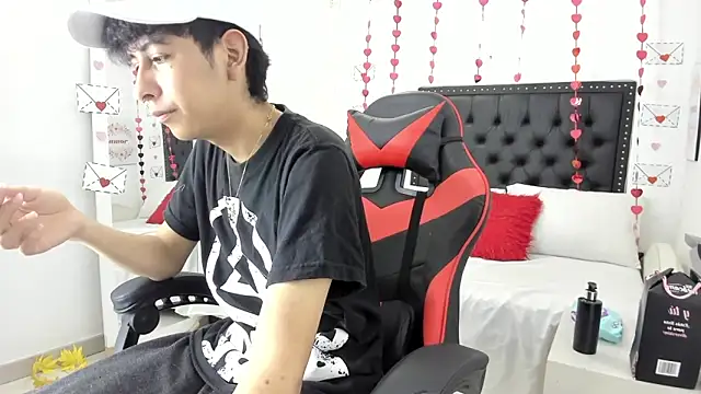 julian xx online show from 26, 2, 2026