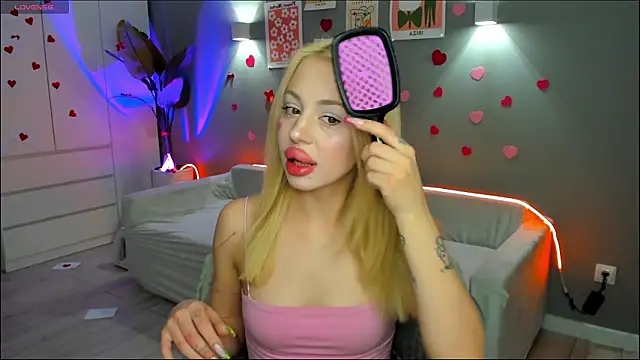 Snapshot of Luna_Beverly chatting on 14, 2, 2026 Luna Beverly online show from 14, 2, 2026