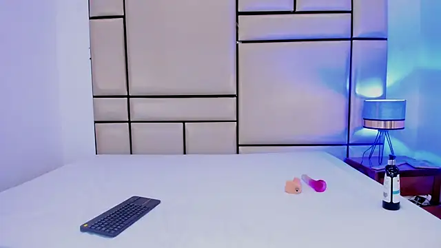 Snapshot of alejandra_loppez chatting on 21, 2, 2026 alejandra loppez online show from 21, 2, 2026