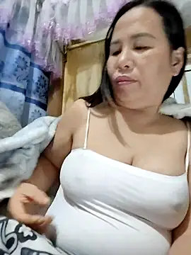 Snapshot of Clinic_139 chatting on 2, 2, 2026 Clinic 139 online show from 2, 2, 2026