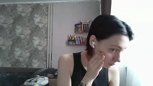 Snapshot of LxayBloom chatting on 10, 2, 2026 LxayBloom online show from 10, 2, 2026