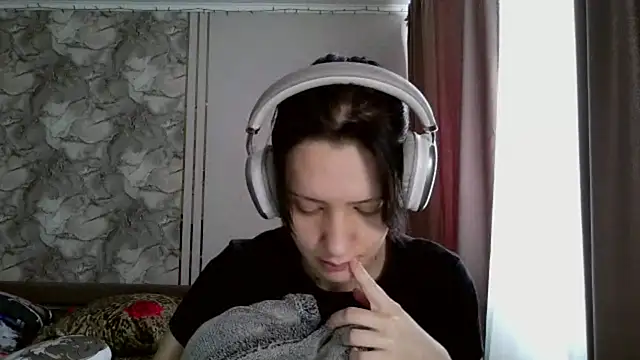 Snapshot of LxayBloom chatting on 21, 2, 2026 LxayBloom online show from 21, 2, 2026