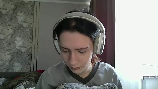 Snapshot of LxayBloom chatting on 27, 2, 2026 LxayBloom online show from 27, 2, 2026