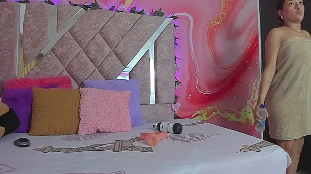 Snapshot of emily_velvet__ chatting on 2, 3, 2026 emily velvet online show from 2, 3, 2026