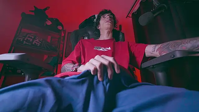 Olliver   y online show from 12, 4, 2026