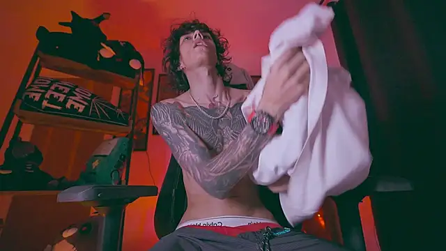 Olliver   y online show from 15, 4, 2026