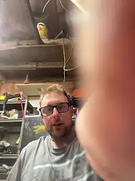 WIDBIGWHITECOCK online show from 11, 4, 2026