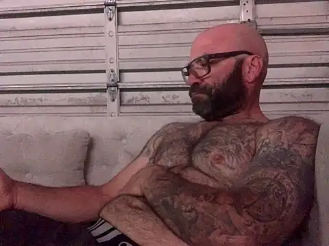 Snapshot of calimeatstick chatting on 1, 3, 2026 calimeatstick online show from 1, 3, 2026