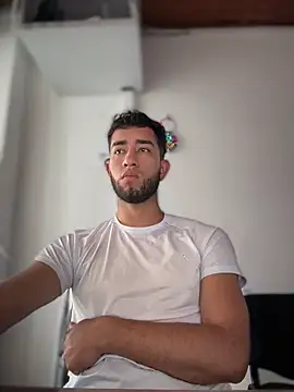 Snapshot of liam_bronw chatting on 16, 1, 2026 liam bronw online show from 16, 1, 2026