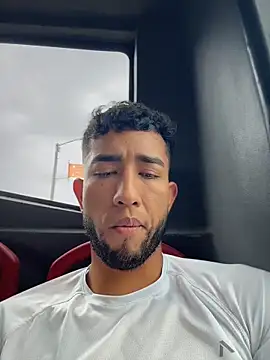 Snapshot of liam_bronw chatting on 2, 3, 2026 liam bronw online show from 2, 3, 2026