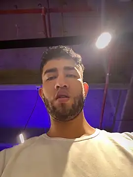 Snapshot of liam_bronw chatting on 27, 3, 2026 liam bronw online show from 27, 3, 2026