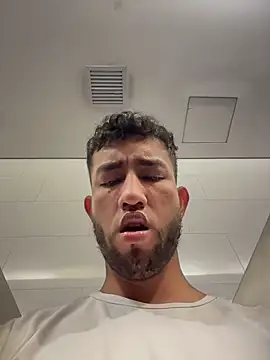 Snapshot of liam_bronw chatting on 29, 3, 2026 liam bronw online show from 29, 3, 2026