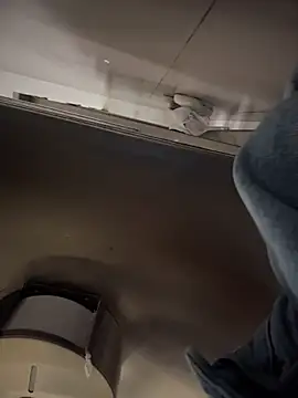 Snapshot of liam_bronw chatting on 6, 4, 2026 liam bronw online show from 6, 4, 2026