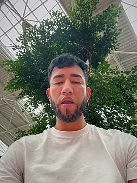 Snapshot of liam_bronw chatting on 16, 4, 2026 liam bronw online show from 16, 4, 2026