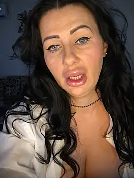 Snapshot of IRISWHITE17 chatting on 18, 6, 2026 IRISWHITE17 online show from 18, 6, 2026