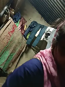 Hot hiuj online show from 9, 7, 2026