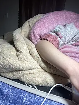 Snapshot of lealia699 chatting on 5, 1, 2026 lealia699 online show from 5, 1, 2026