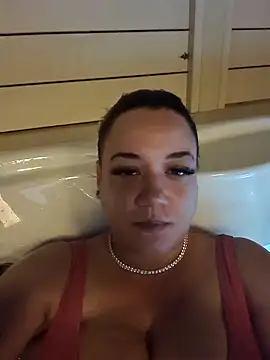 Snapshot of bustylexy36 chatting on 19, 1, 2026 bustylexy36 online show from 19, 1, 2026