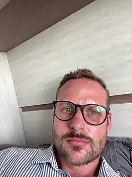 Snapshot of catarinenseputo chatting on 27, 2, 2026 catarinenseputo online show from 27, 2, 2026