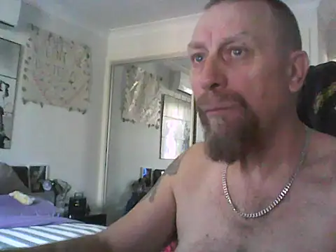 loudandproud online show from 18, 4, 2026