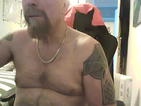 loudandproud online show from 25, 7, 2026