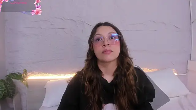 lanna 18  online show from 7, 4, 2026