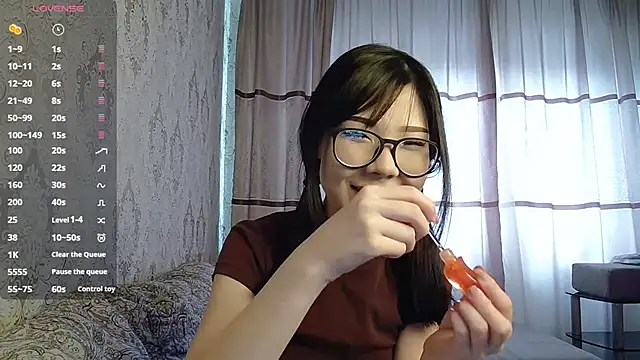 AprilOnilll online show from 7, 3, 2026