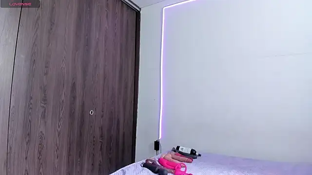 maazikeenx online show from 10, 4, 2026