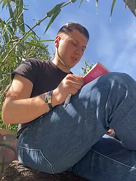 allee2206 online show from 30, 3, 2026