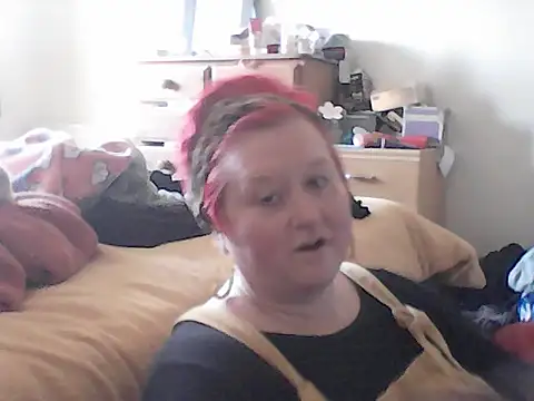 BustyRedxx online show from 28, 3, 2026