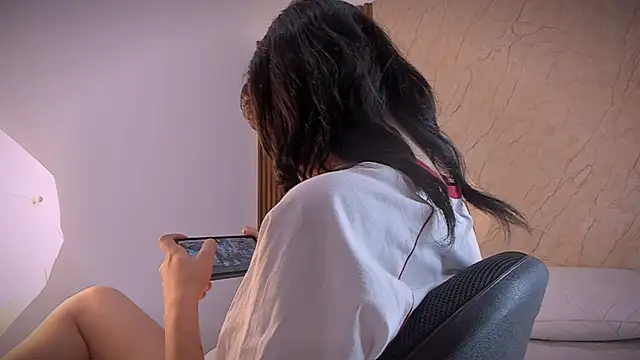 diana santy online show from 4, 4, 2026