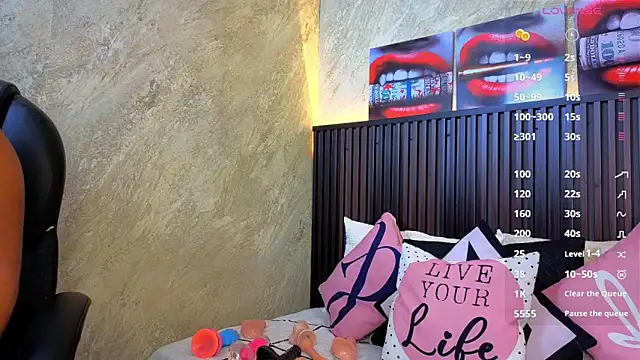 Snapshot of tanisha__lux chatting on 13, 6, 2026 tanisha lux online show from 13, 6, 2026