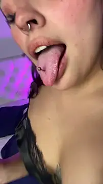 Snapshot of swaghoe_ chatting on 6, 2, 2026 swaghoe online show from 6, 2, 2026