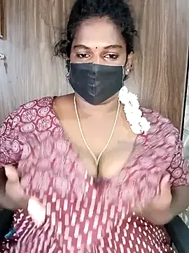 Milky Julia online show from 7, 7, 2026