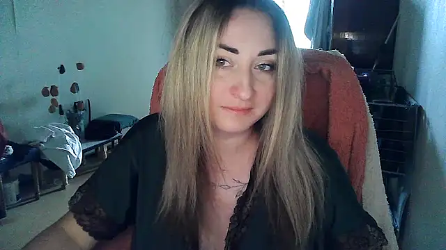 FoxyAnn12 online show from 26, 7, 2026