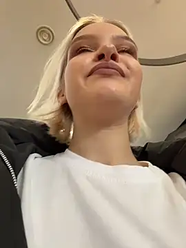 Snapshot of AshleyMur chatting on 2, 2, 2026 AshleyMur online show from 2, 2, 2026