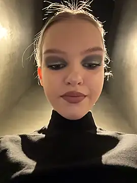 Snapshot of AshleyMur chatting on 4, 2, 2026 AshleyMur online show from 4, 2, 2026