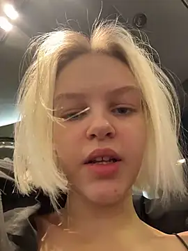 Snapshot of AshleyMur chatting on 10, 2, 2026 AshleyMur online show from 10, 2, 2026