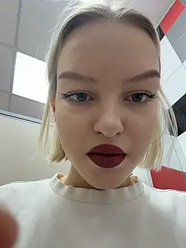 Snapshot of AshleyMur chatting on 18, 2, 2026 AshleyMur online show from 18, 2, 2026