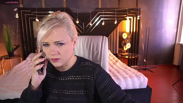 CrystalVibe online show from 8, 3, 2026