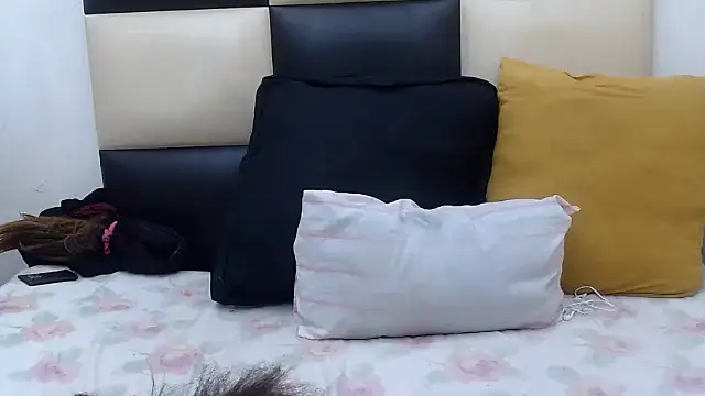 SWEET MELONSxxx online show from 8, 2, 2026