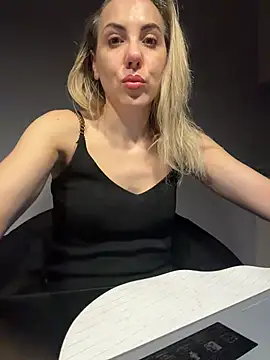 ElenaWhitmore online show from 6, 3, 2026